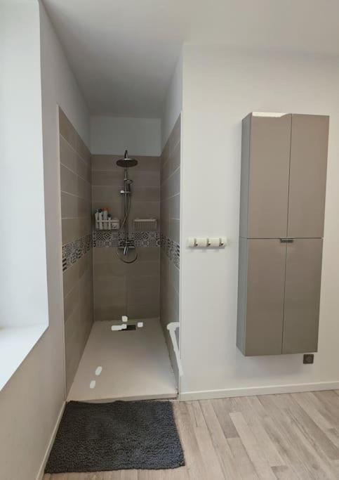 A 5Mn De La Reserve Africaine, Charmante Maison De Village Avec Patio 씨쟝 외부 사진